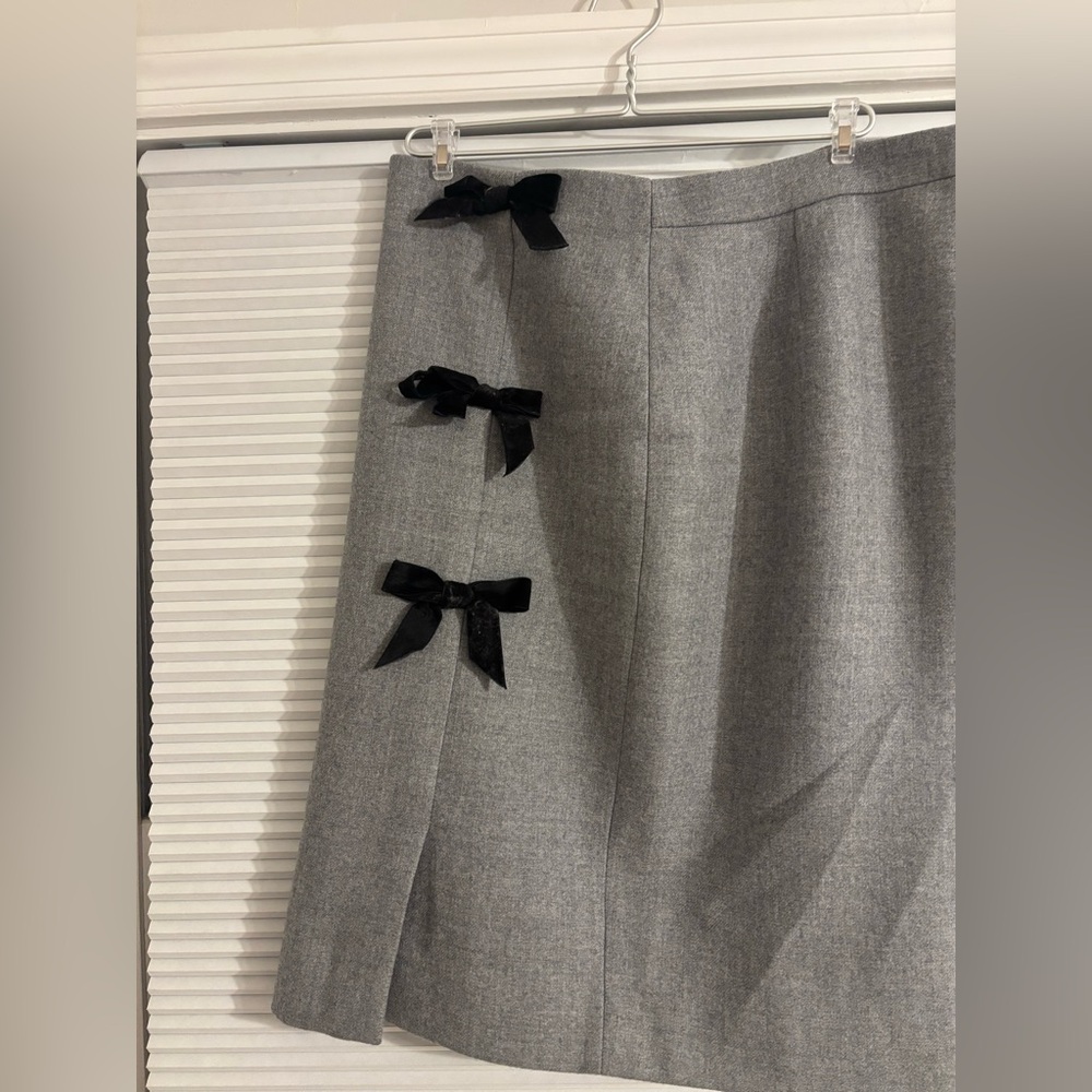J. Crew Gray Pencil Skirt with Black Bow Details - Picture 3 of 4